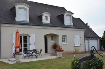 Chambre d’hôte pour 2 personnes, avec piscine ainsi que jardin et vue à Véretz