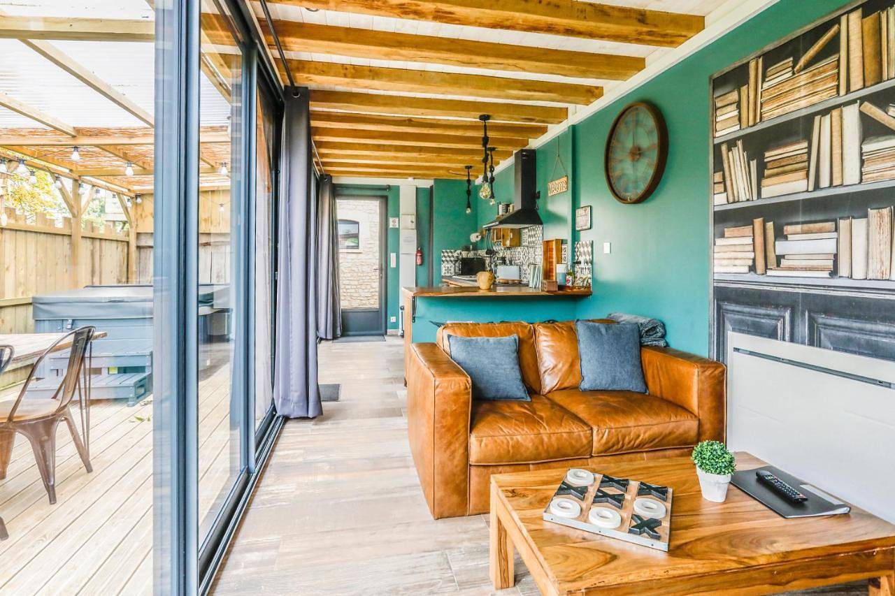 Gîte L'écurie avec spa privatif in Valognes, Côte de la Déroute