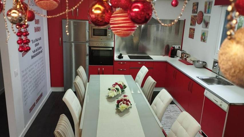 Chalet para 8 personas, con piscina además de jardín y jacuzzi, Familias con niños en Rias Baixas - 3