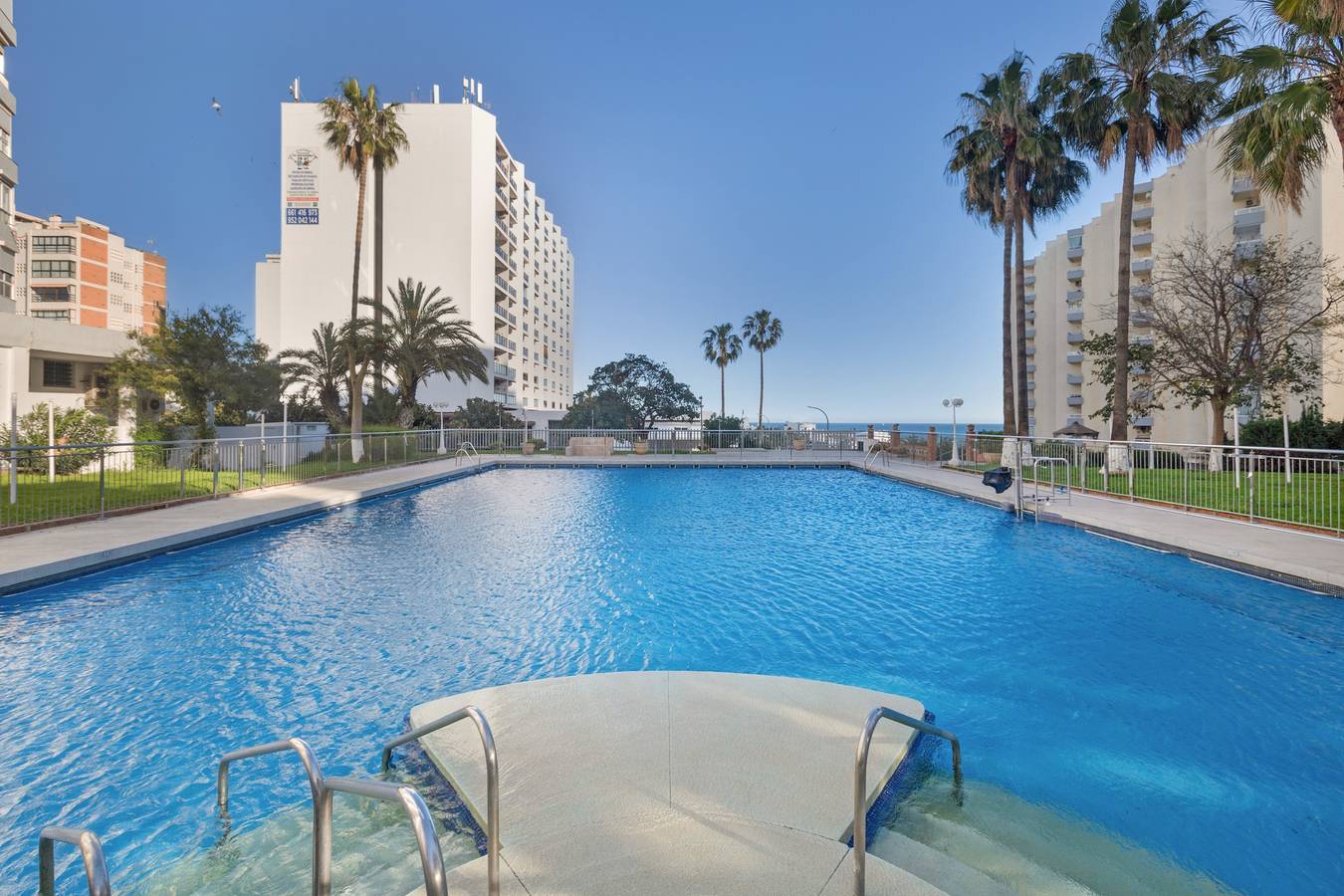 Entire apartment, Apartment 'Mirador Del Mar' with Sea View, Shared Pool and Air Conditioning in Benalmádena Costa, Benalmádena