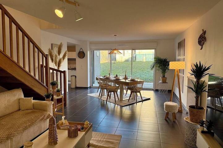 Holiday home for 8 people, with garden and terrace, with pets - 1