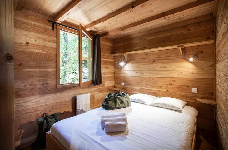 Parc de vacances pour 5 personnes, avec jacuzzi et piscine ainsi que terrasse et sauna à Rillé - 3