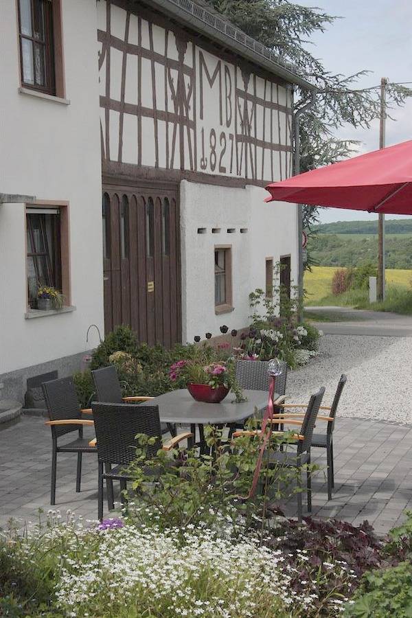 Ferienwohnung für 8 Personen, mit Terrasse und Garten im Hunsrück - 2