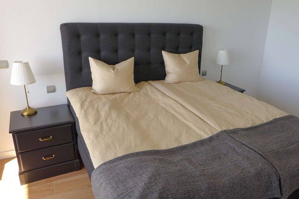 Hel lejlighed, Luxury Apartment Sea, Golf and Gibraltar View in Playa de La Alcaidesa, San Roque