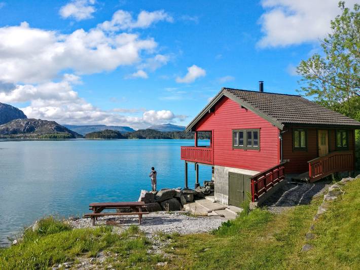 Feriehus for 5 personer, med Terrasse og Hage i Fjord Norge