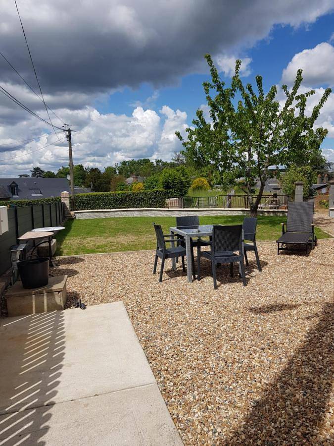 Location de vacances pour 6 personnes, avec vue et jardin à Château-du-Loir - 3