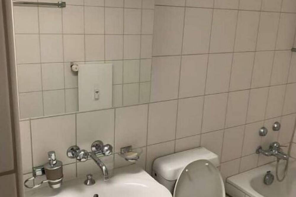 Entire apartment, Appartement Confortable Dans le Centre de Kleinbasel in Basel, Aargau-Basel