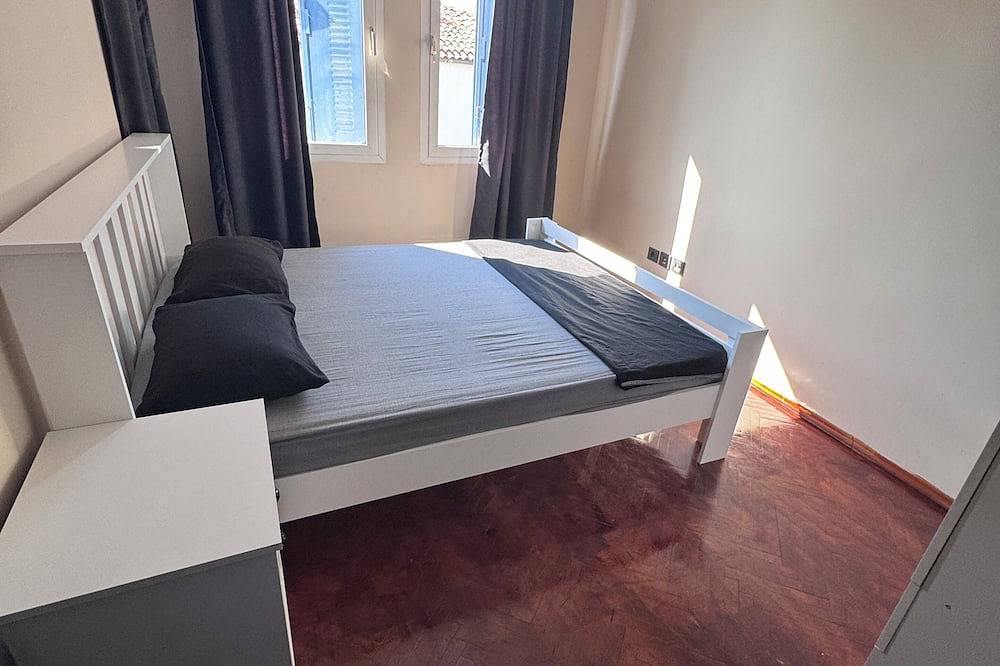 Şık ve Huzurlu Merkezde Tatilevi in Kusadasi, Aydın Province