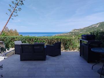 Gîte pour 4 personnes, avec piscine ainsi que jardin et terrasse dans Sant Ambroggio