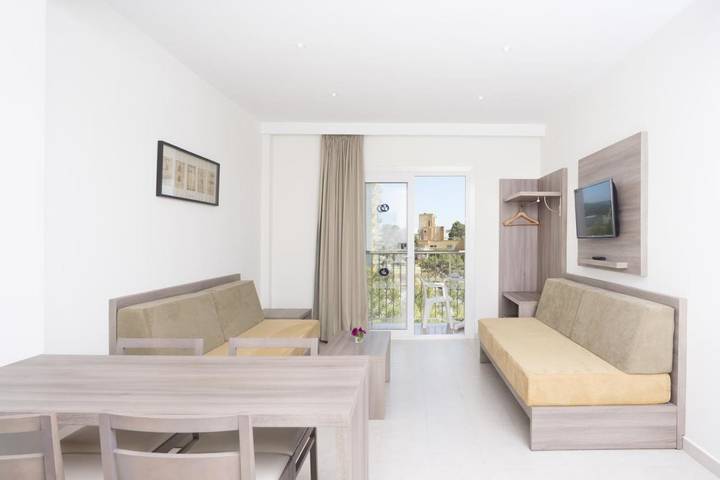 Gîte pour 4 personnes, avec vue ainsi que jardin et piscine à El Arenal - 3