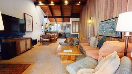 Vacation Apartment for 6 Guests in Mammoth Lakes, Mammoth Mountain, Picture 3