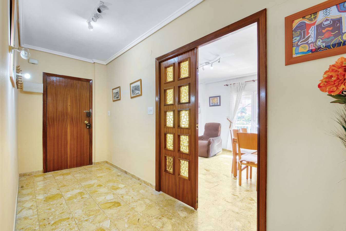 Casa de vacaciones 'Paseo El Saladar' con terraza privada y balcón in Dénia, Costa Blanca