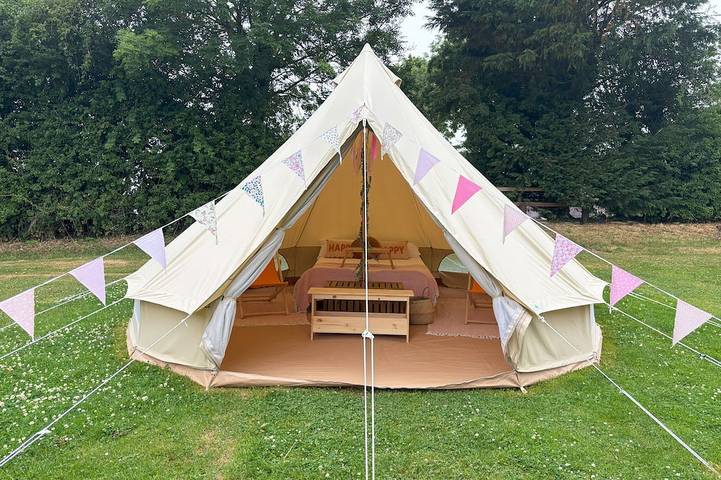 Glamping for 4 people in Peak District