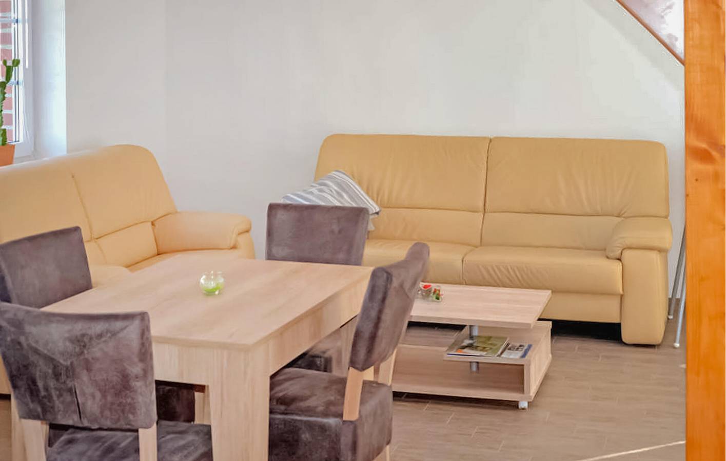 Ganze Ferienwohnung, Rückzugsort am Meer mit Terrasse und Parkplatz | Zansen Beach 2km in Feldberger Seenlandschaft, Mecklenburg-Strelitz