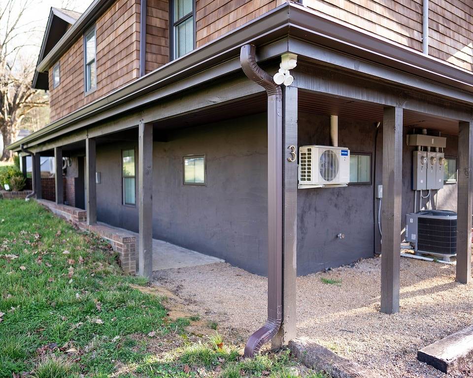 Ganze Wohnung, Spacious 1 bedroom rental unit in Historic Tree Streets in Johnson City, Blue Ridge Mountains