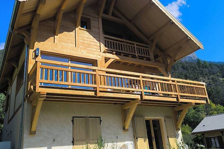 Chalet für 14 Personen, mit Balkon - 1