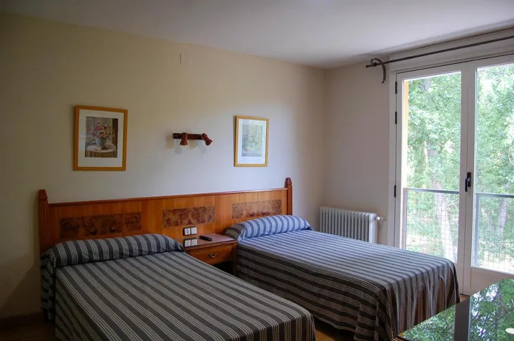 Hotel para 2 personas, con vistas al lago además de jardín y vistas, Familias con niños - 1