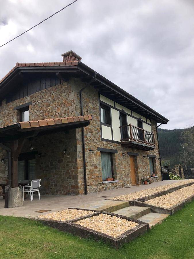 Casa de vacaciones para 8 personas, con terraza además de vistas y jardín en Vizcaya - 4