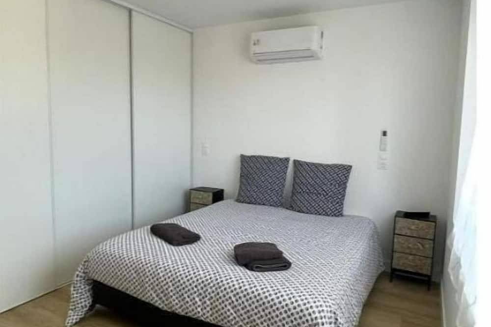 Entire apartment, Appartement Douillet à 25 Minutes de Paris - F3 in Pontault-Combault, Seine-et-Marne
