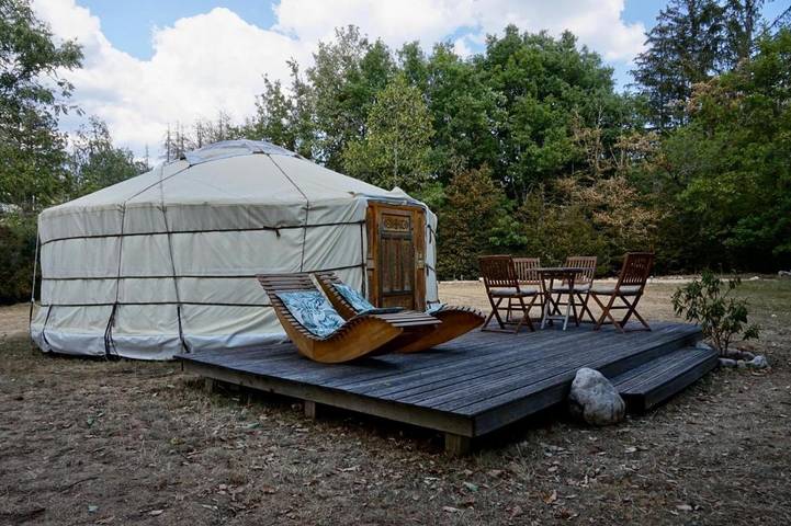 Gîte pour 4 personnes, avec terrasse à Champfromier - 4