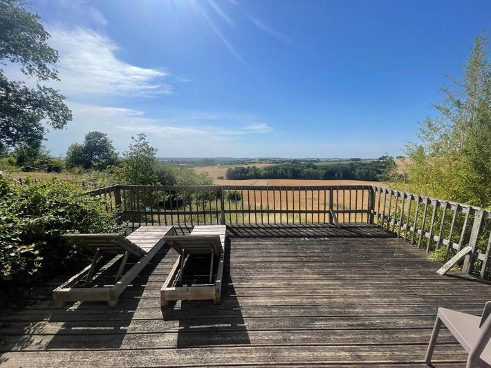Chambre d’hôte pour 2 personnes, avec jardin ainsi que vue et piscine dans le Gers - 2