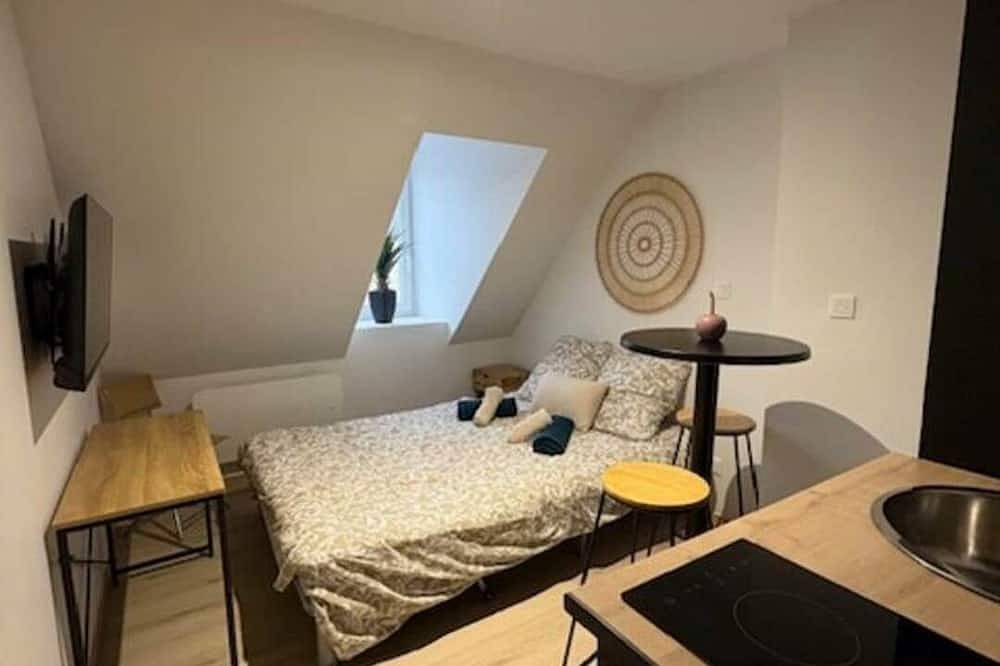 Entire apartment, Le - Studio - Louana in Aubusson, Aubusson region