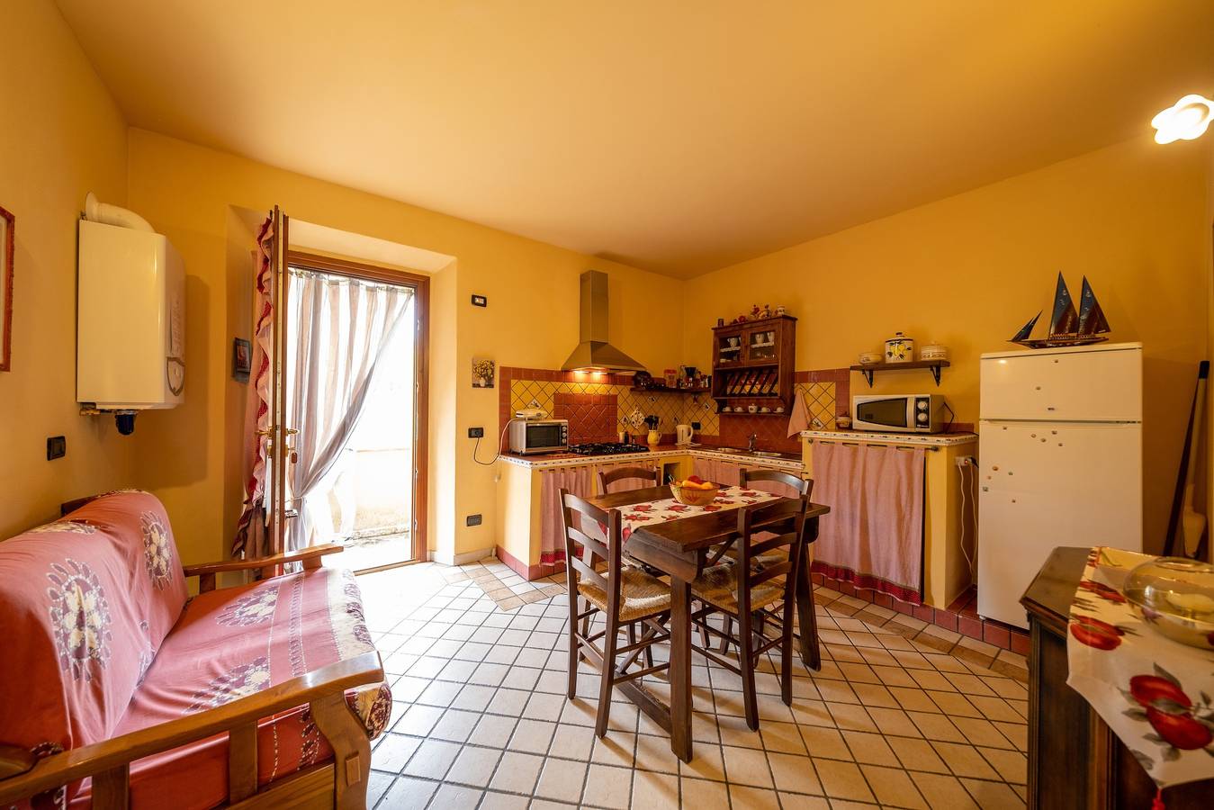 Entire apartment, Apartment 'Agriturismo Chianni - Two-Room Flat' with Pool, Private Terrace and Wi-Fi in Chianni, Etruscan Coast