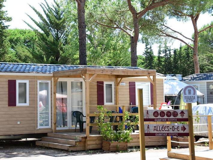 Camping Maïana Resort - Mobilhome 8 personnes - 3 chambres - Clim - Tv in La Grande-Motte, Côte méditerranéenne (France)