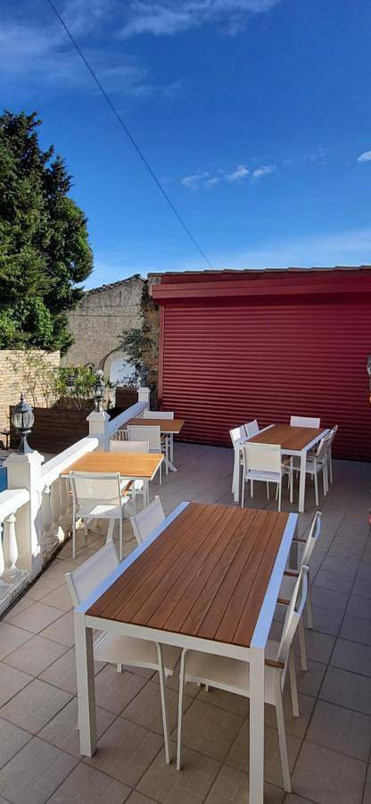 Gîte pour 2 personnes, avec terrasse et piscine à La Caunette - 3