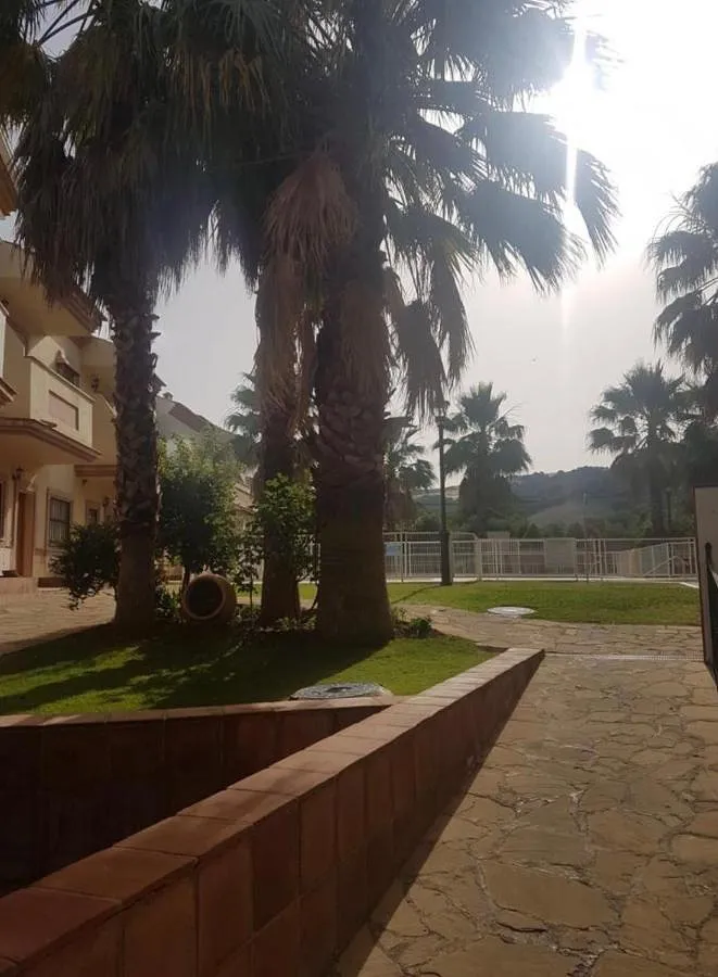 Casa de vacaciones para 9 personas, con piscina y vistas además de piscina para niños y balcón, Familias con niños - 1