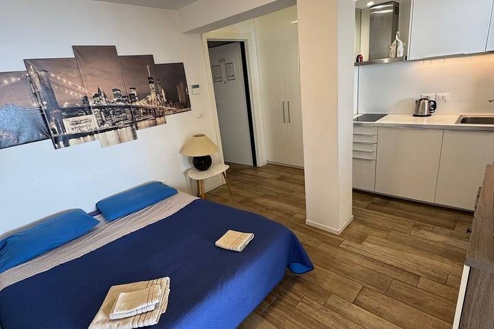 Appartement entier, La Suite Del Mare: Sea View Penthouse, 200sqm Terrace and Private Parking in Taranto, Golfe de Tarente