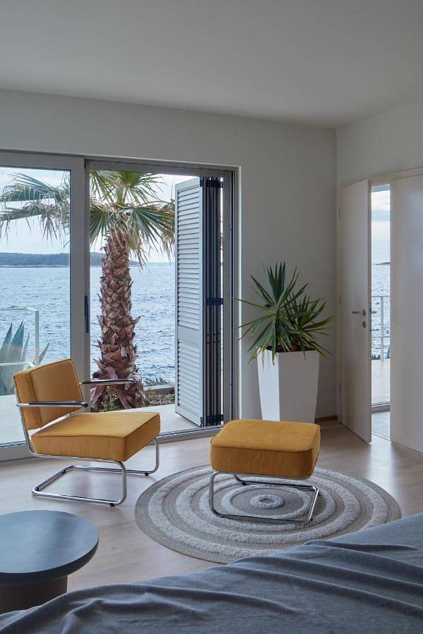 Villa - Beach Front in Rukavac, Split-Dalmatien