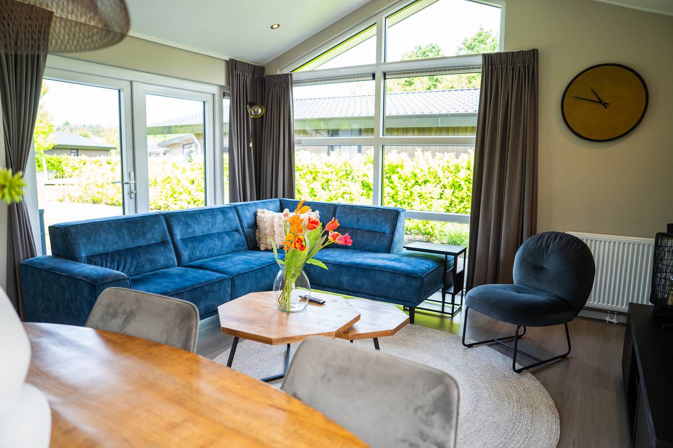 Lodge for four people located on the waterfront in Veldhoven, North Brabant