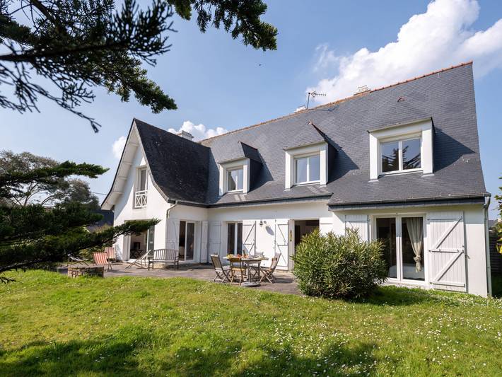 Location de vacances pour 10 personnes, avec jardin et terrasse, animaux acceptés dans Plage de la Légenèse