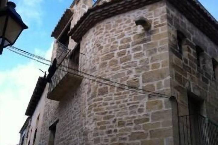 Casa rural para 9 personas, con balcón en Cretas