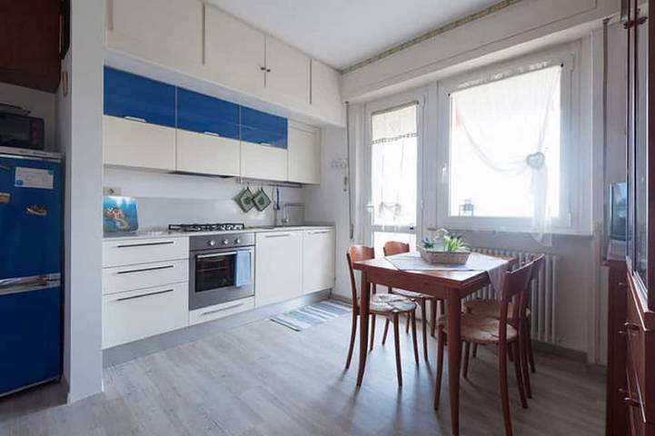 Ferienwohnung für 3 Personen, mit Balkon in Carrara
