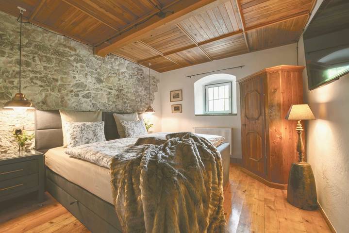 Ferienhaus für 12 Personen, mit Garten und Pool sowie Sauna, kinderfreundlich - 1