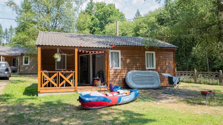 Location de vacances pour 2 personnes, avec piscine ainsi que terrasse et vue, animaux acceptés à Marcillac-la-Croisille - 4