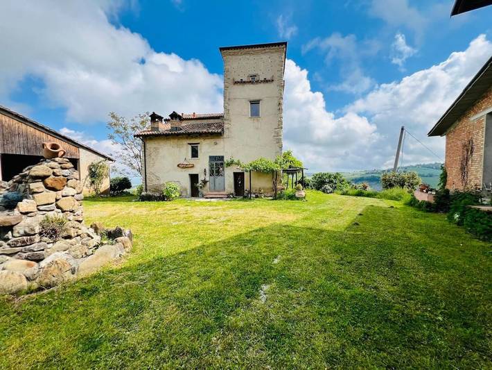 Casa vacanza per 8 persone, con Giardino e Panorama a Zocca