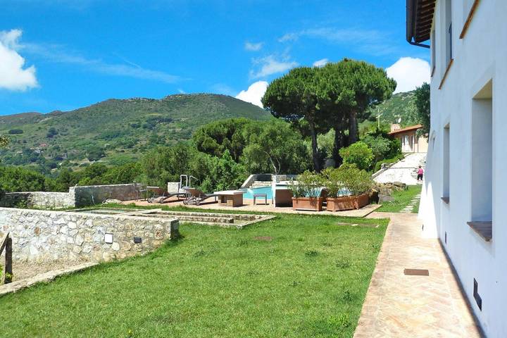 Villa für 3 Personen, mit Balkon/Terrasse und Pool auf Elba - 3