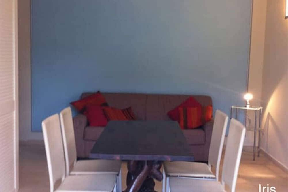 Appartamento intero, Casa Iris, wonderful terrace close to the seaside in Marina di Pietrasanta, Lido di Camaiore