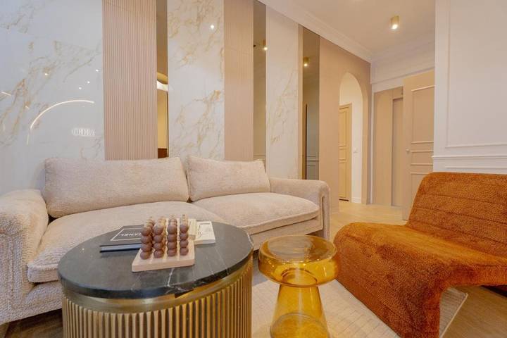 Hôtel pour 4 personnes dans Le Palais De La Glace - 3