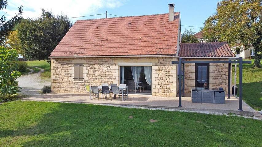 Location de vacances pour 8 personnes, avec terrasse ainsi que piscine et jardin, animaux acceptés à Marquay - 4