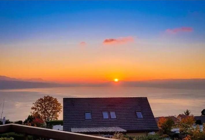 Location de vacances pour 8 personnes, avec Balcon et Terrasse ainsi que Jardin et Vue sur le lac dans Grandvaux - 2