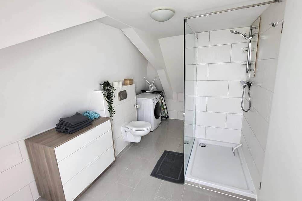Ganze Wohnung, Dachgeschosswohnung 1 - Apartments am Schloss in Oberschleißheim, Oberbayern
