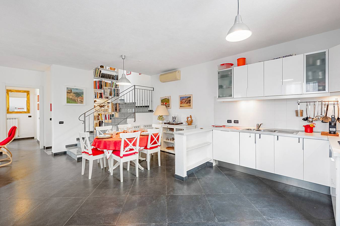 Villa for 8 people with ocean view in Comeglio, Moneglia