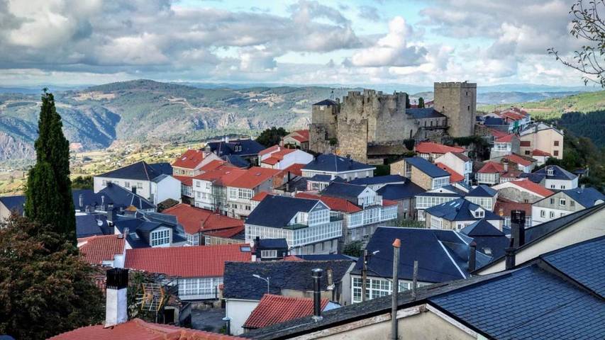 Apartamento para 8 personas, con Vistas en Castro Caldelas