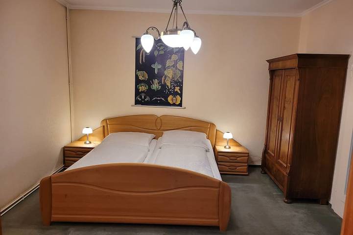 Ganze Wohnung, Gemütliche Ferienwohnung im Hohen Fläming mit großzügigem Garten Nähe Berlin in Wiesenburg/ Mark, Fläming