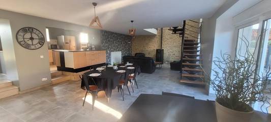 Gîte pour 6 personnes, avec terrasse dans Sortosville