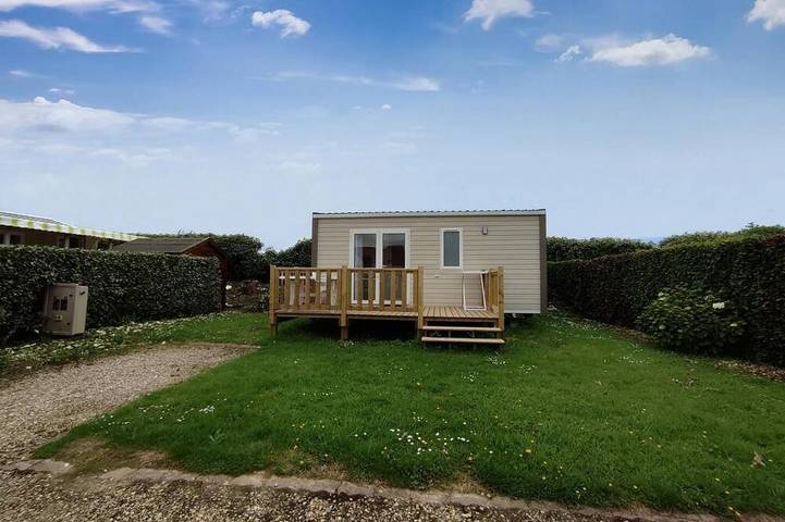 Location de vacances pour 3 personnes, avec terrasse et piscine à Vittefleur